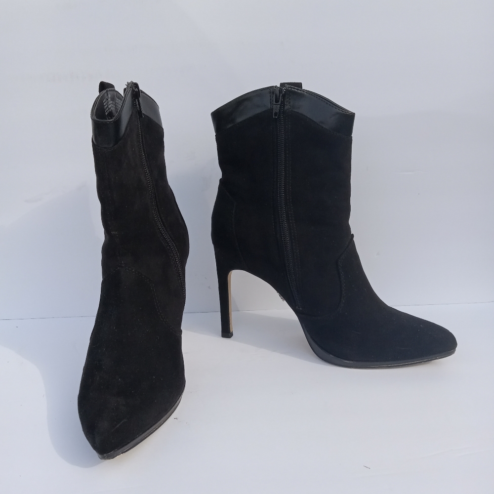 Rock & Republic 3" black bootie size7.5